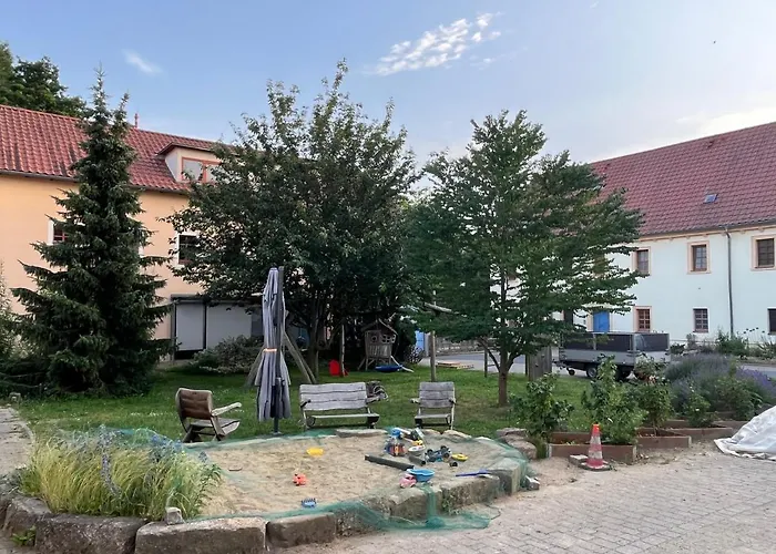 Stilvolle Dachgeschoss-wohnung In Top-lage Apartament *